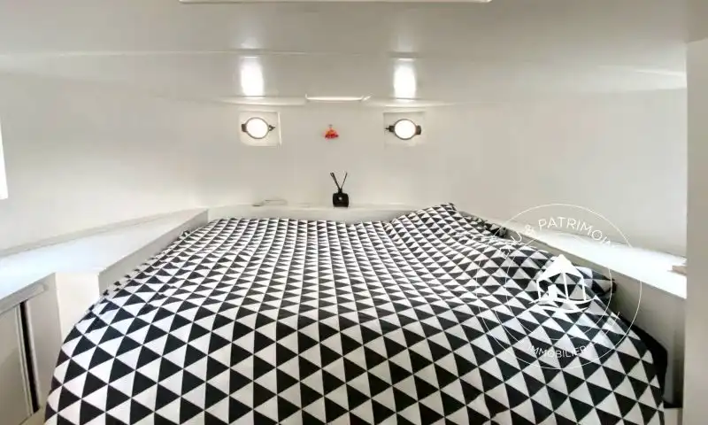 Péniche à vendre Paris 4 – Navigante et Spacieuse à L'Arsenal