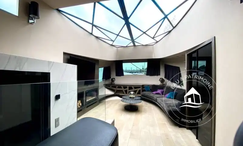 Péniche à vendre Paris 8 – Vue Tour Eiffel et Rénovation Exceptionnelle
