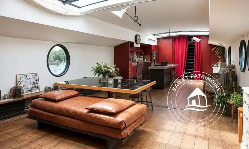Péniche à vendre Paris 5 – Cachet et Spacieuse