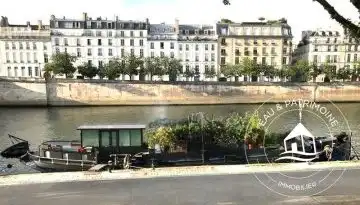 Vivre sur une péniche : avantages et inconvénients