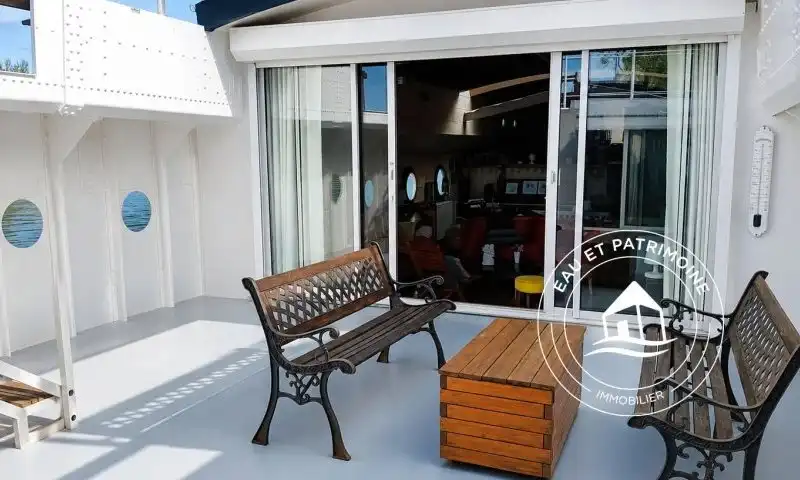 Péniche à vendre sur l'Île de la Dérivation – Calme et Nature