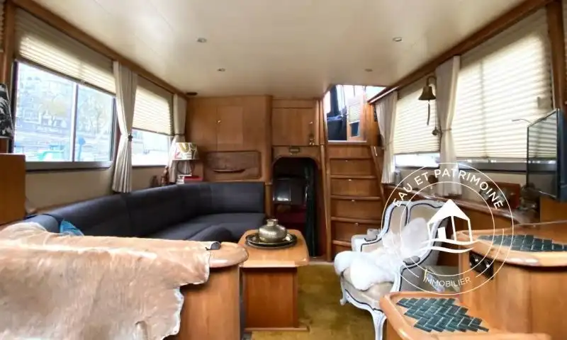 Vedette à vendre Paris 12 – Entretenue et Spacieuse