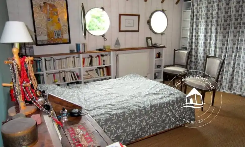 Péniche Freycinet navigante dans un cadre naturel à Saint-Maur-Des-Fossés – 399 000 €