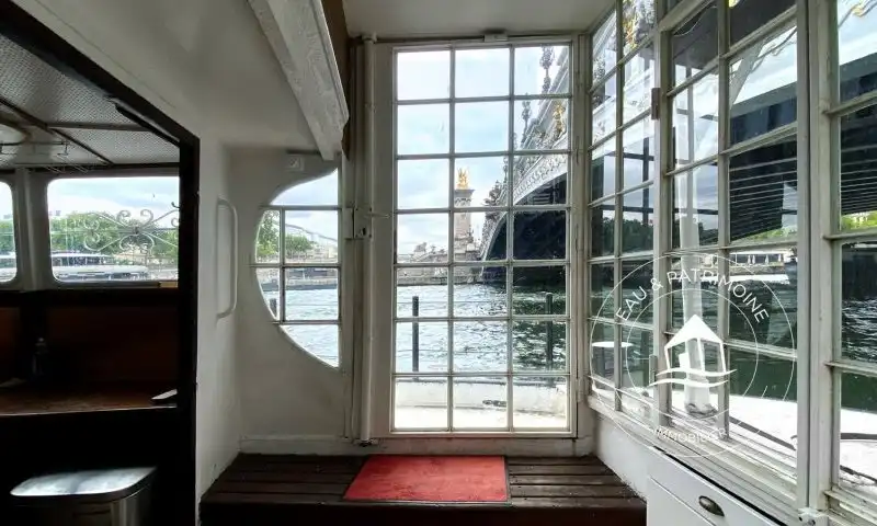 Péniche à vendre Paris 8 – Vue Spectaculaire Pont Alexandre III et Invalides