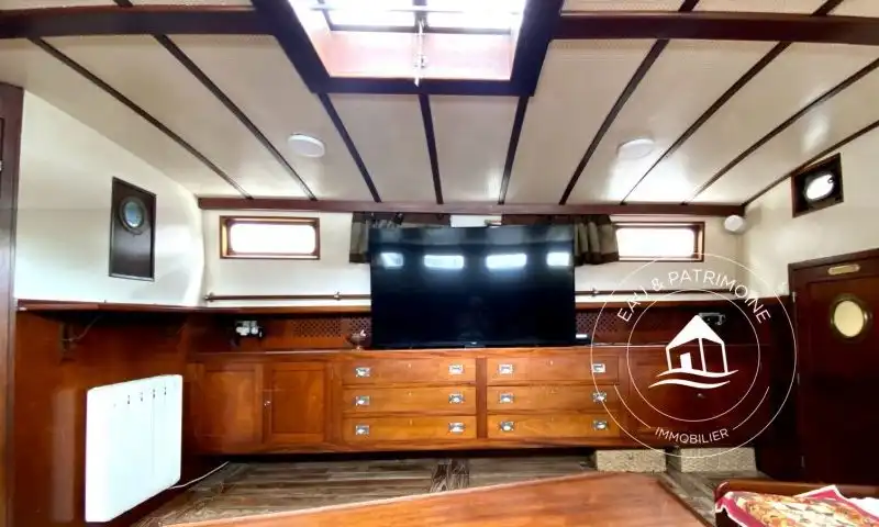 Péniche à vendre Paris 8 – Vue Spectaculaire Pont Alexandre III et Invalides