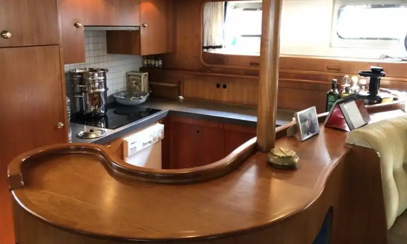 Vedette à vendre Paris 4 – Spacieuse et Navigante