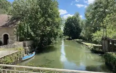 Grand Moulin au bord de l'Indre à vendre