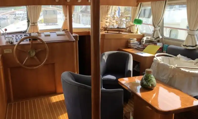 Vedette à vendre Paris 4 – Spacieuse et Navigante