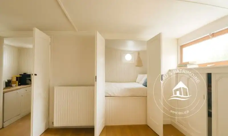 Péniche Freycinet navigante dans un cadre naturel à Saint-Maur-Des-Fossés – 399 000 €