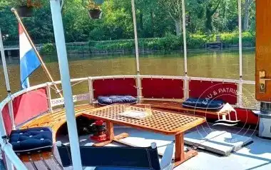 Péniche à vendre Paris 4 – Charme et Navigation