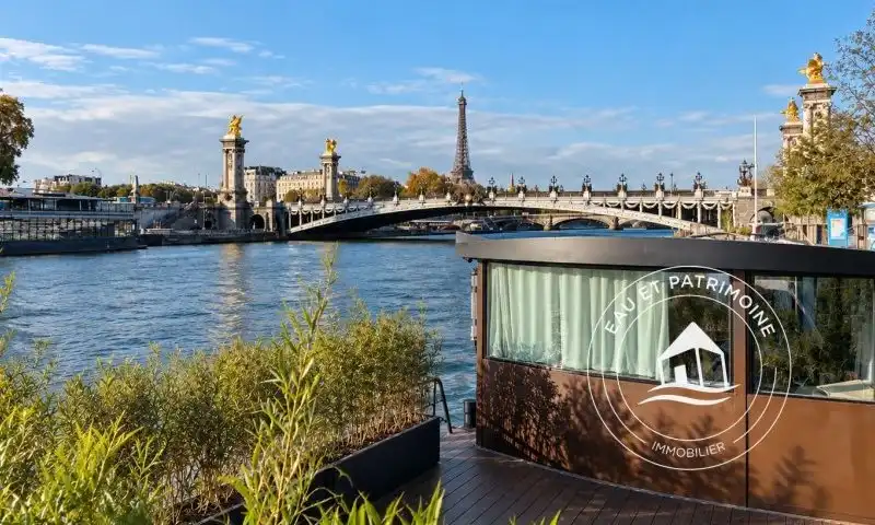 Péniche à vendre Paris 8 – Vue Tour Eiffel et Rénovation Exceptionnelle