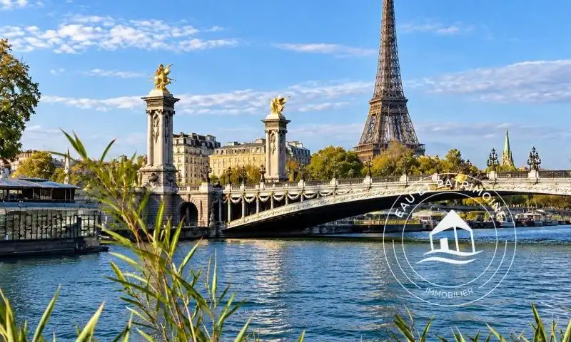 Péniche à vendre Paris 8 – Vue Tour Eiffel et Rénovation Exceptionnelle