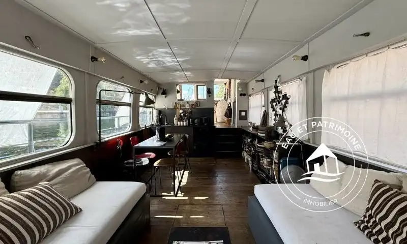 Péniche à vendre Paris 4e - Charme et Navigation