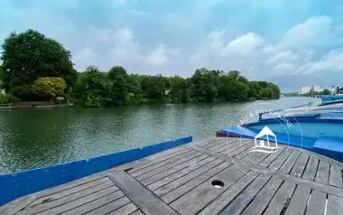 Péniche Freycinet navigante dans un cadre naturel à Saint-Maur-Des-Fossés – 399 000 €