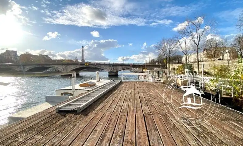 Péniche à vendre Paris 8 – Vues et Terrasses exceptionnelles