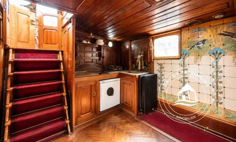 Péniche à vendre Paris 5 – Cachet et Spacieuse