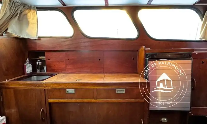 Bateau à vendre Paris 4 – Naviguant et Rénové