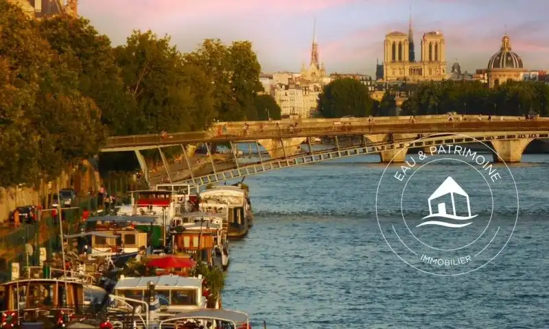 Péniche à vendre Paris 1 – Vues Tour Eiffel et Musée d'Orsay