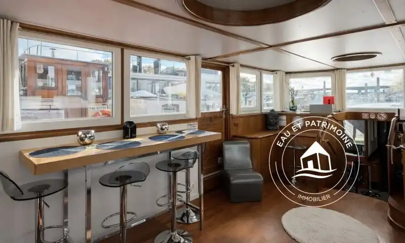 Péniche à vendre Asnières-sur-Seine - Récente et Polyvalente