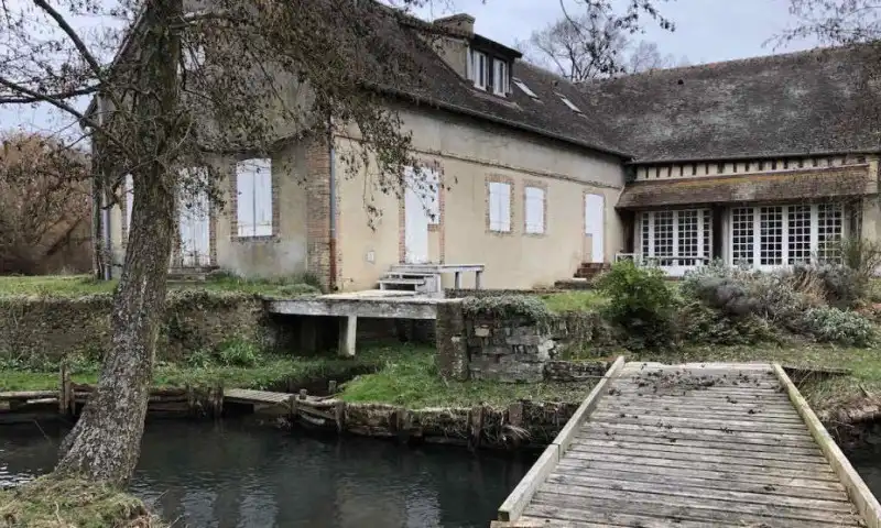 Moulin sur 4 hectares 1 heure 30 de Paris