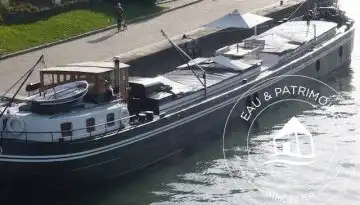 Acheter une péniche selon quels critères ? Types de bateaux-logements, emplacements et coûts à connaître