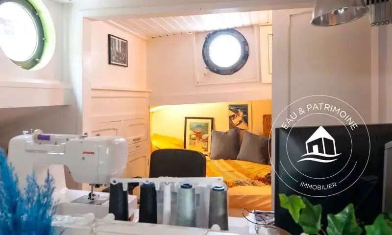 Péniche à vendre Paris 1 – Vues Tour Eiffel et Musée d'Orsay