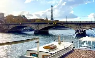 Péniche à vendre Paris 8 – Vues et Terrasses exceptionnelles