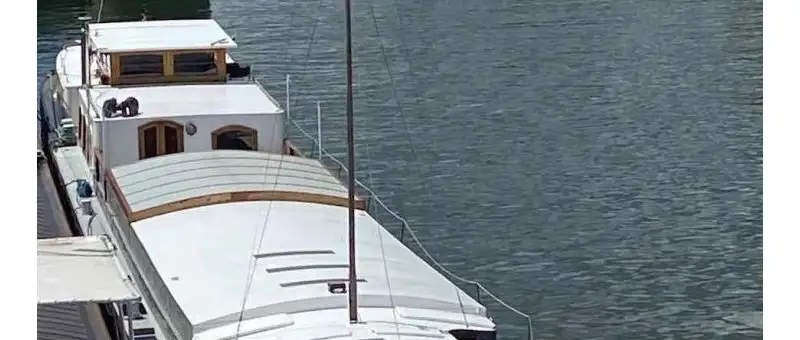 Vente de péniche à Paris 15 – Maison sur l'eau