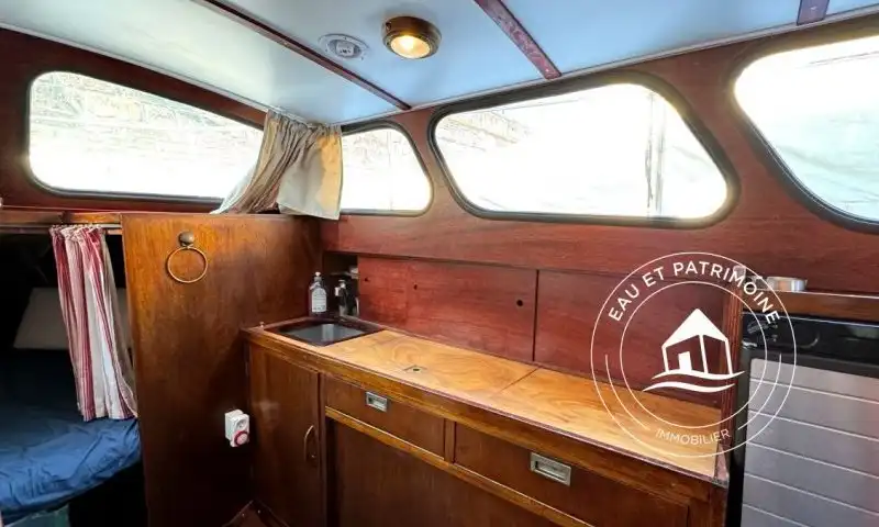 Bateau à vendre Paris 4 – Naviguant et Rénové