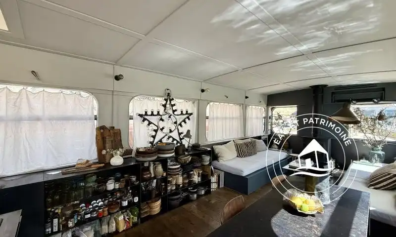 Péniche à vendre Paris 4e - Charme et Navigation