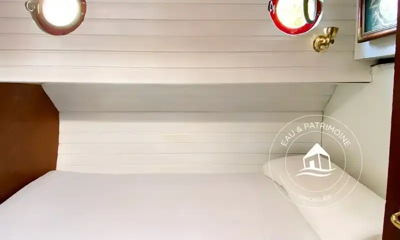 Péniche à vendre Paris 4 – Charme et Navigation