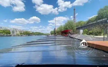 Péniche à vendre Paris 15 – Vue Tour Eiffel et Rénovée
