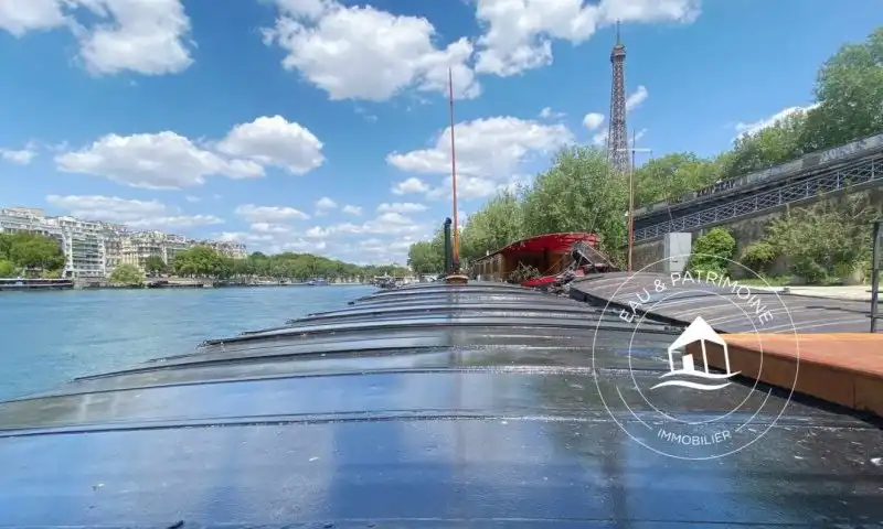 Péniche à vendre Paris 15 – Vue Tour Eiffel et Rénovée