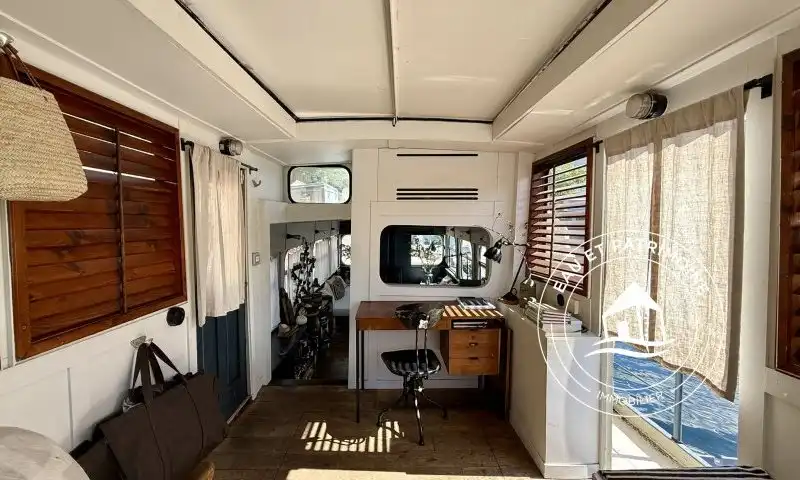 Péniche à vendre Paris 4e - Charme et Navigation