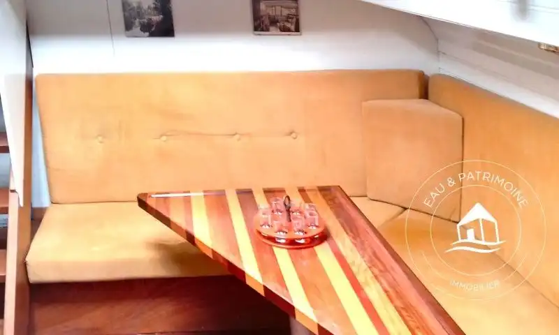 Péniche à vendre Paris 4 – Charme et Navigation