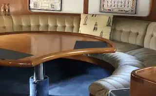 Vedette à vendre Paris 4 – Spacieuse et Navigante