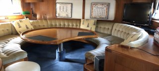 Vedette à vendre Paris 4 – Spacieuse et Navigante