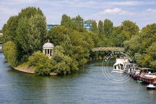 Maison flottante à Neuilly-sur-Seine – Recherche et Opportunités Confidentielles