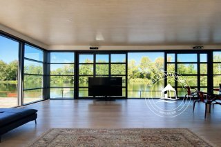 Propriété au bord de l'eau avec étangs privatifs reliés à l'Yonne
