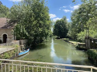 Grand Moulin au bord de l'Indre à vendre